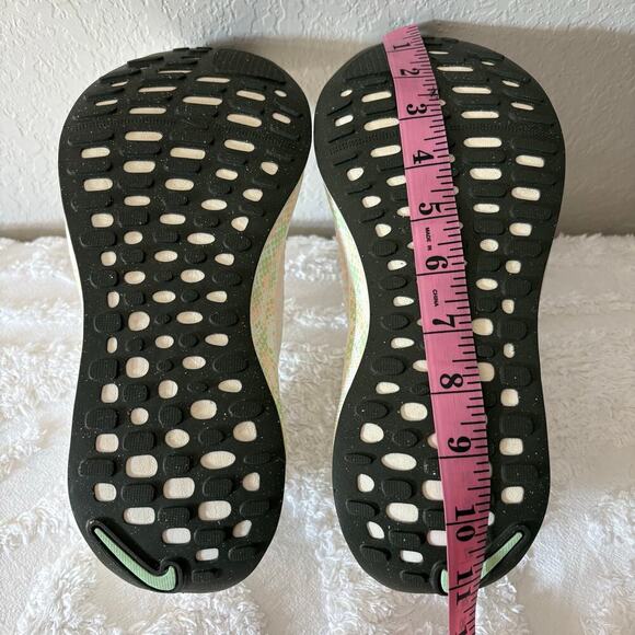 NIKE ReactX Infinity Run 4 Sail Crimson Tint Sz 8.5 Athleisure Running Jogging - Picture 6 of 7